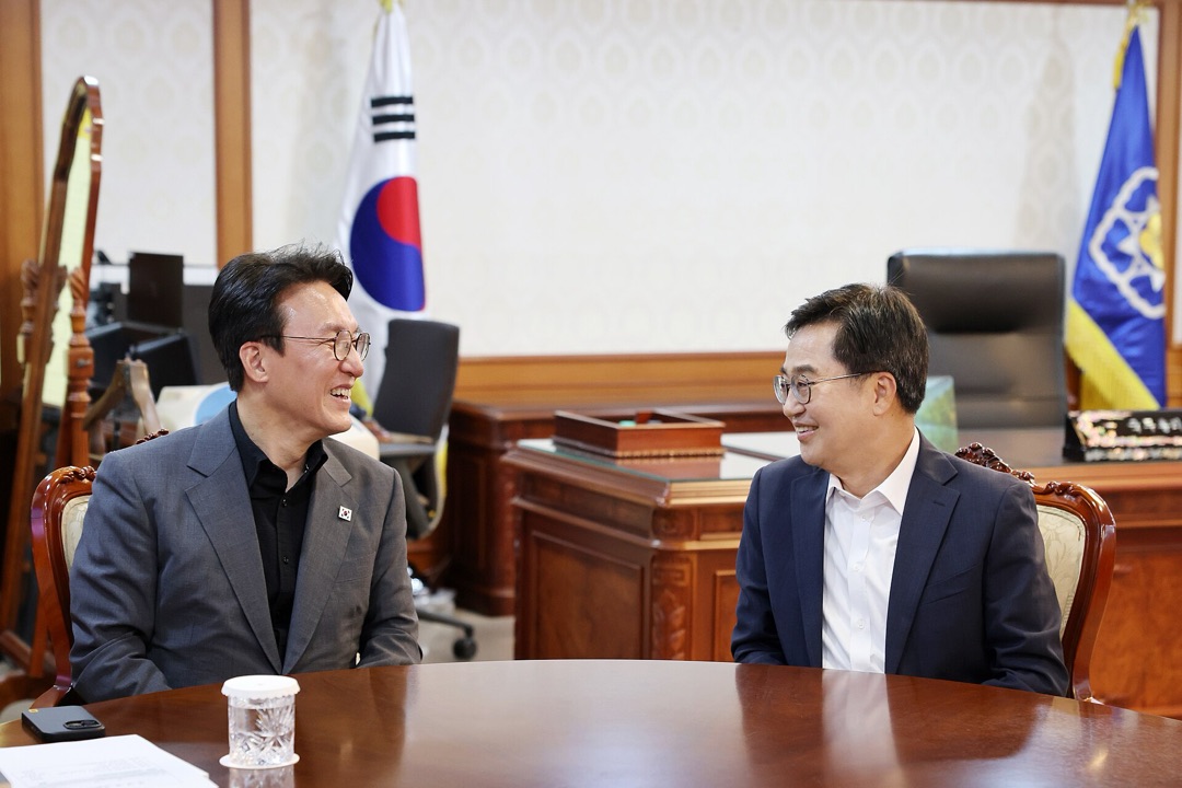 2025년 8월 김동연 경기지사와 만난 김민석 국무총리