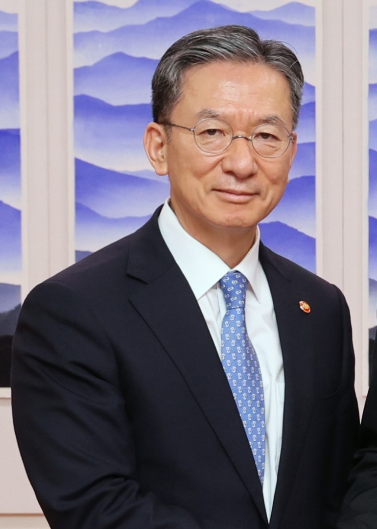 2025년 8월 국회를 찾은 정성호 법무부 장관(출근길 장면 아님)